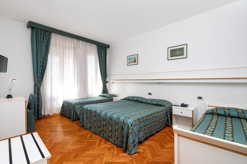 /Hotels/Venice/Hotel Rivamare/1744110053301-264194001.jpg