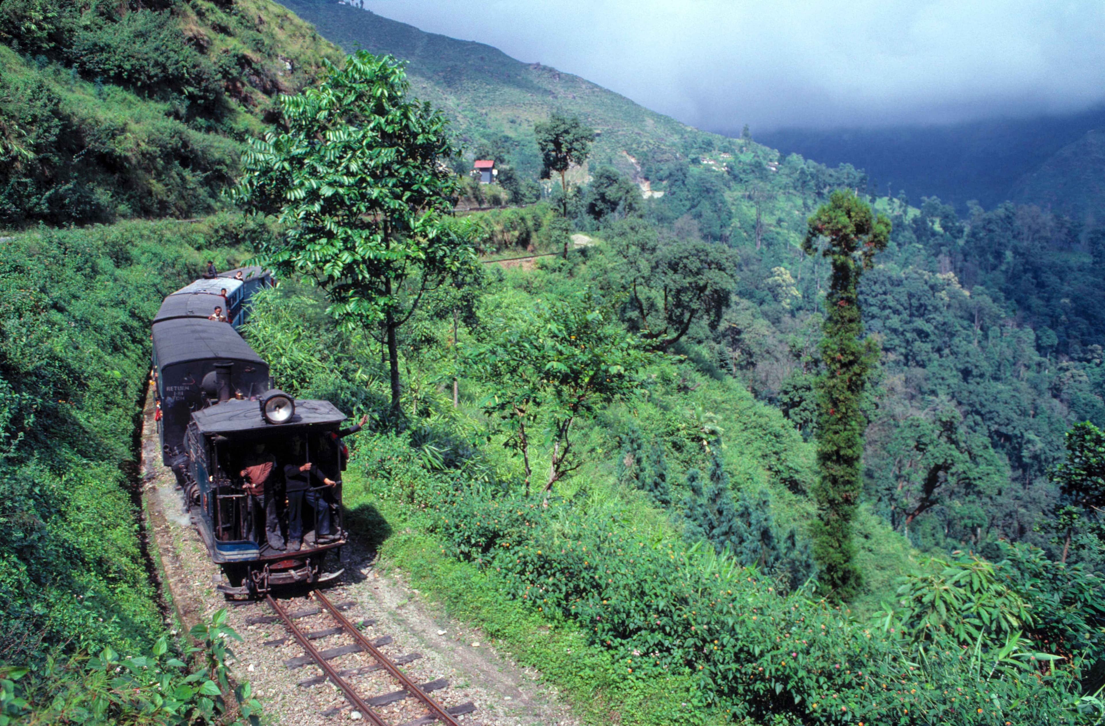 Take A Cool And Scenic Trip To Sikkim And Darjeeling To Beat The Heat In Kolkata