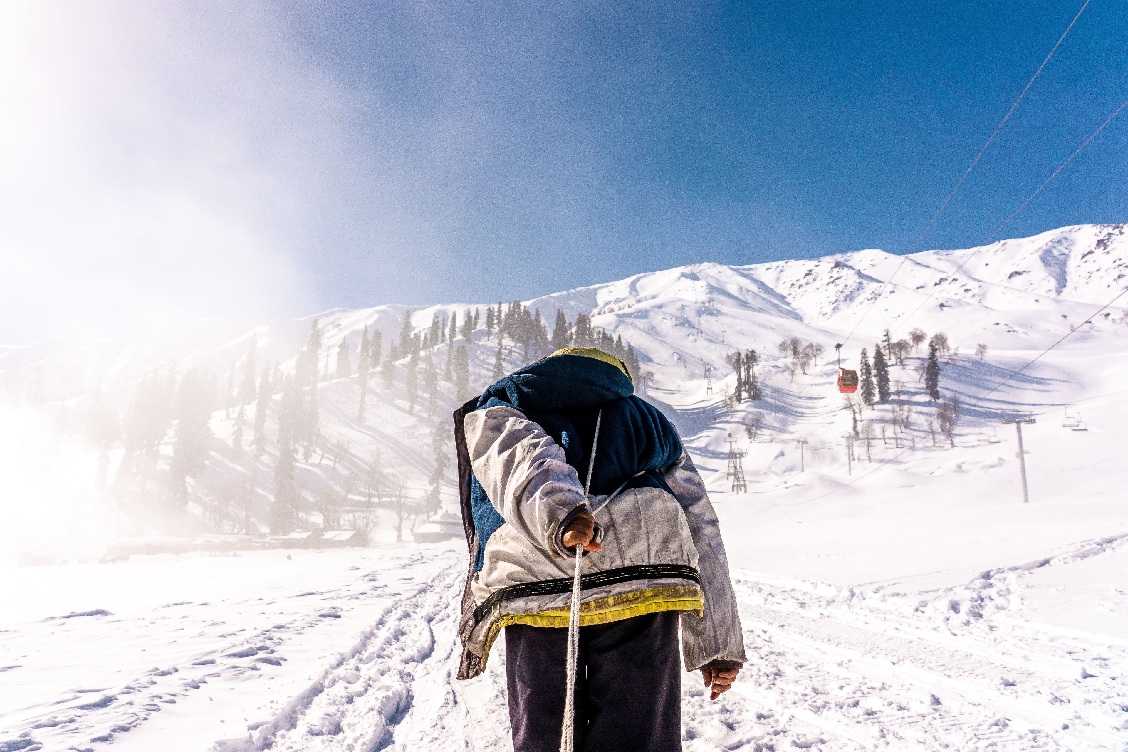 Kashmir Couple Package – How the Right Tour Operators Ensure the Best Travel Experience?